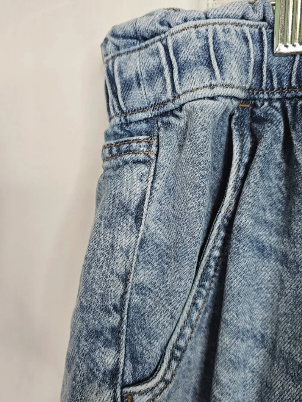 LANE BRYANT Pull On Jean Shorts MEDIUM WASH BLUE Denim size 16 High Rise Midi - Picture 2 of 7